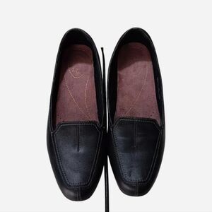 Clarks Artisan Women's 8N Black Leather Loafers Everyday Shoes Comfort